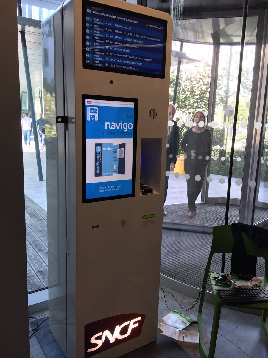 Nouveau service pour acheter son forfait #navigo mois ou semaine. Campus Rimbaud uniquement... pour le moment !