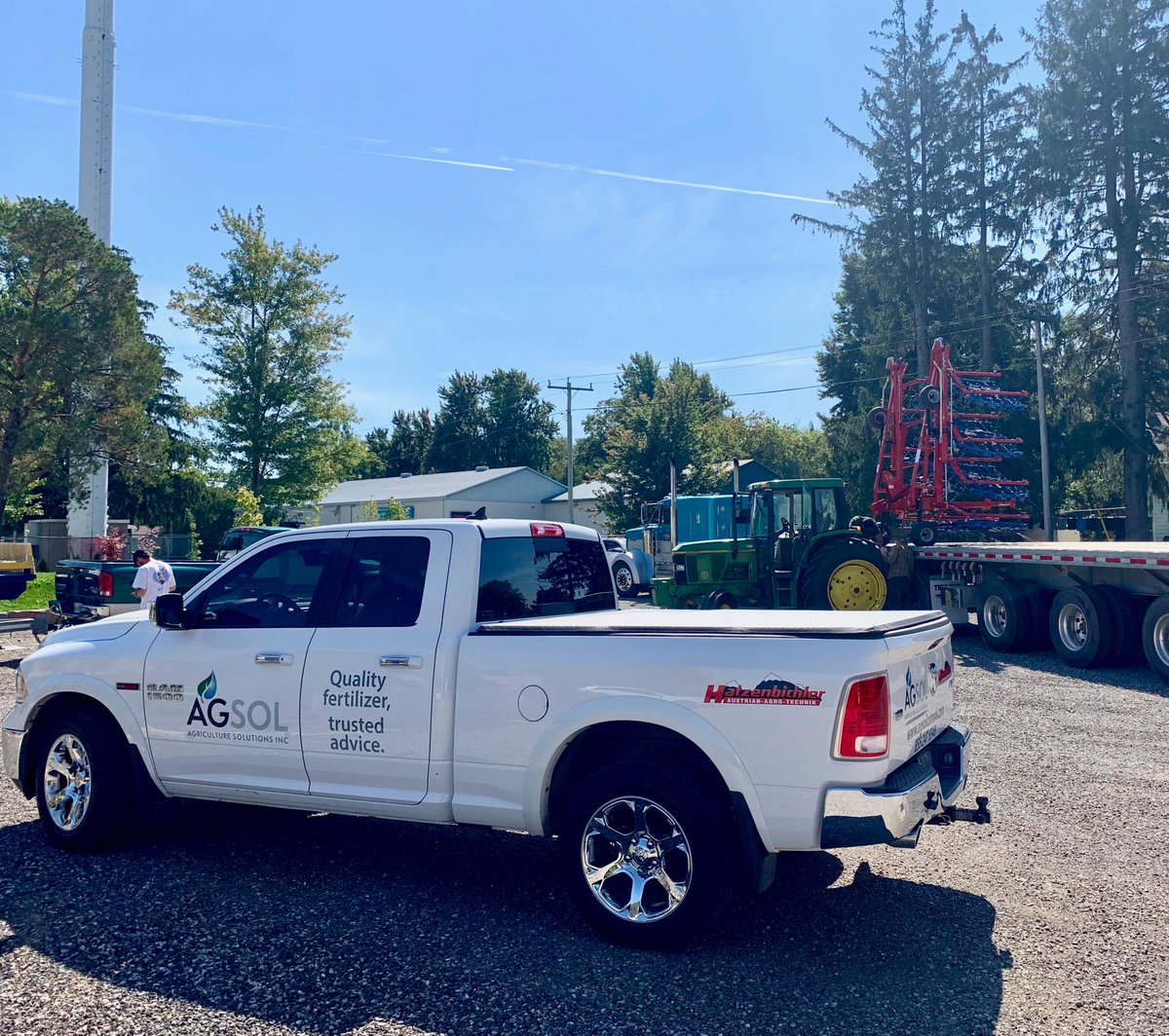AgrSolutionsInc's tweet photo. Another happy customer! Shoutout to @Jeff_KPettit for selling a 40 ft Hatzenbichler Tine Weeder. Read more here: https://t.co/DiSGwzuDEY Call 855-247-6548 to get yours!  

#AustrianMade #Hatzenbichler #Tillage #OrganicAg #OntAg #JohnDeere #wespeaksoil https://t.co/q9dGaHvPAC