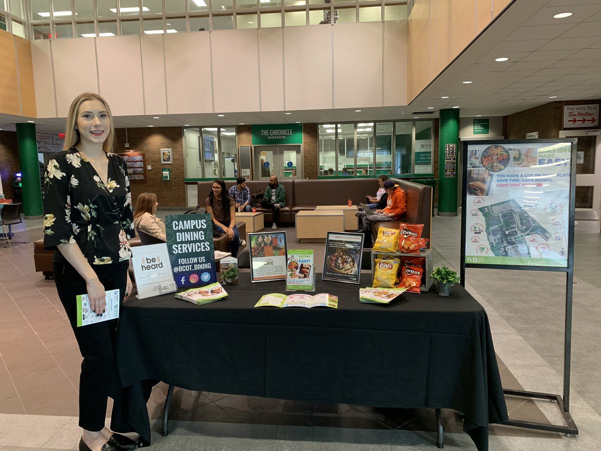 DCOT_Dining's tweet photo. Join us @ the PIT located at Marketplace today to hear more about our meal plan deals! Speak to us and lunch is on us for 🆓 at The Fresh Food Company 🥗🍔🍗🥬! #mealplan  #healthyforlife #freelunch https://t.co/zBGxEHj1rz