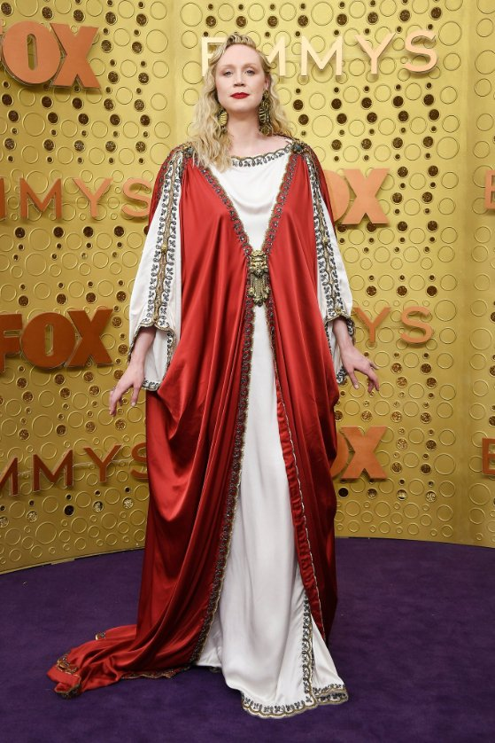 liloublack96's tweet photo. Gwendoline Christie ou Brienne of Tarth à chaque fois qu'elle foule un tapis rouge c'est pour le marquer à l'encre indélébile ... 😍🔥 

#brienneoftarth #GOT #GameOfThrones #Emmys2019 #Emmys #GotPremiere https://t.co/5Klctg5QV8