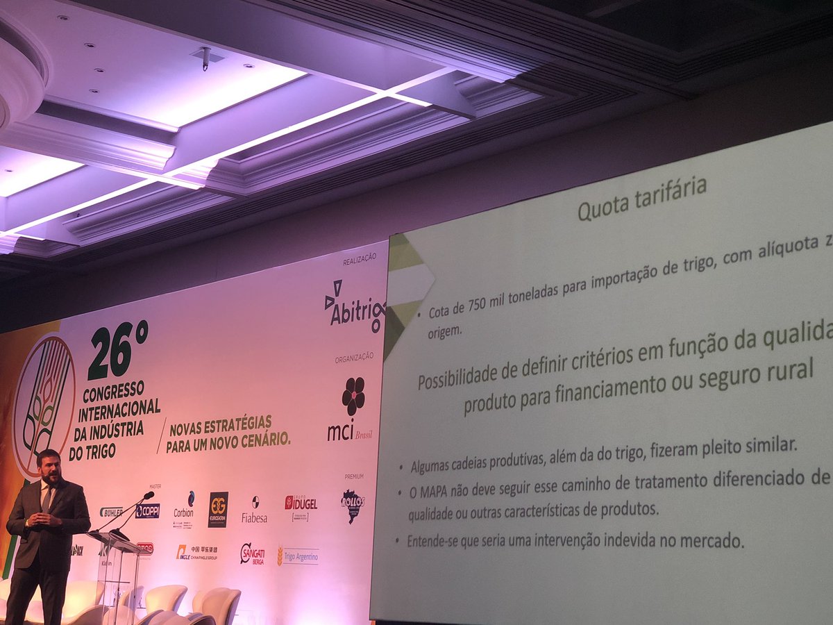 SantiagoMRamos's tweet photo. “No vamos a compar menos trigo en La Argentina, las expectativas así lo indican, la cuota de 750 mil tons solo nos darán equilibro” - Flavio Bettarello. #abitrigo https://t.co/jKbywyRabq