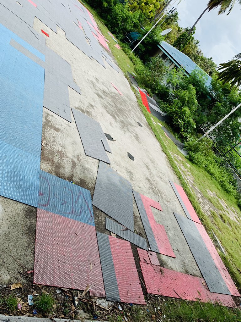 De_Lycan tweet media