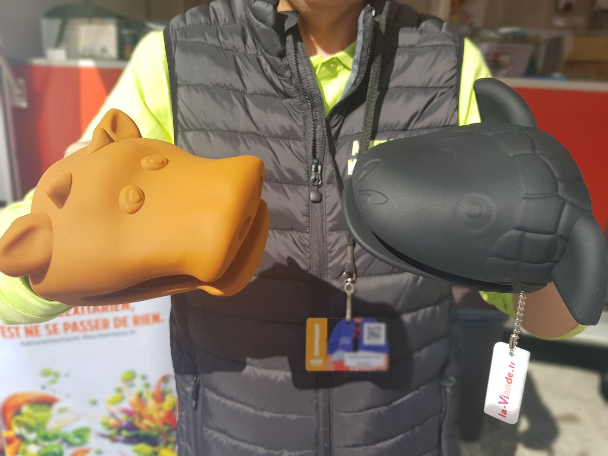 Interbev_PACA's tweet image. Venez déguster de l'agneau #bio sur le stand Interbev à la @Foire_Marseille  Participez à nos quizz autour de l'élevage et de la viande et gagnez plein de super cadeaux !
#OnVousGate