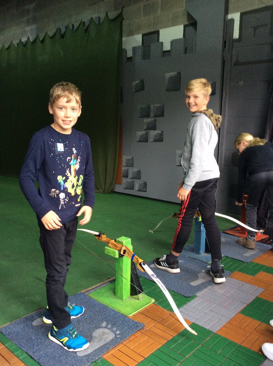 Class 3 have arrived at Robin Wood, had a lovely lunch and are having a great time practising their archery skills!