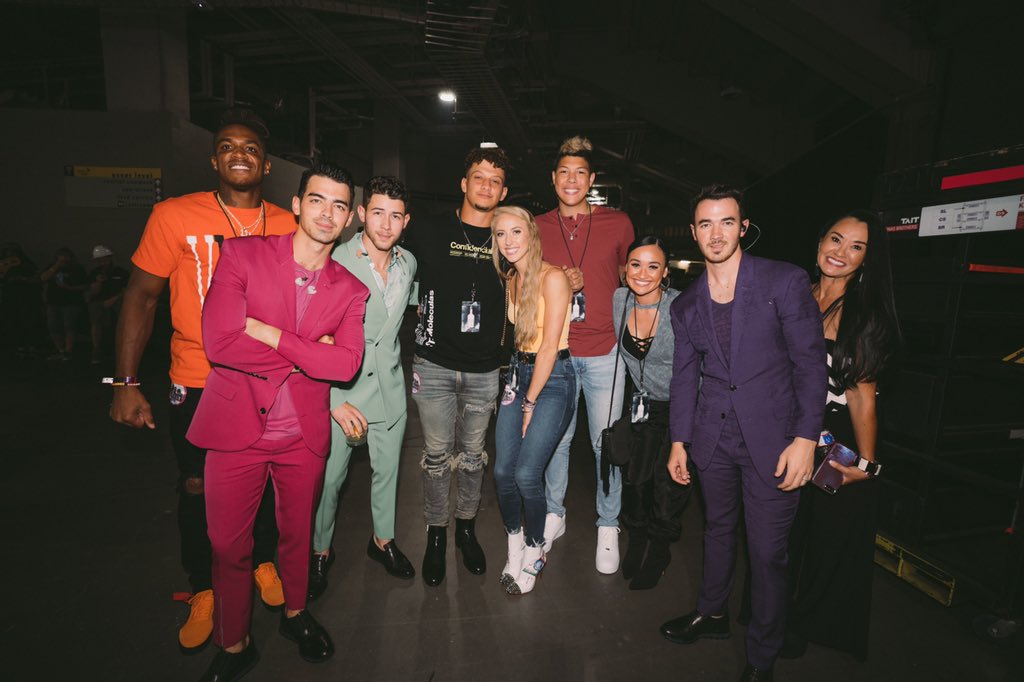 Jonas Brothers tweet media