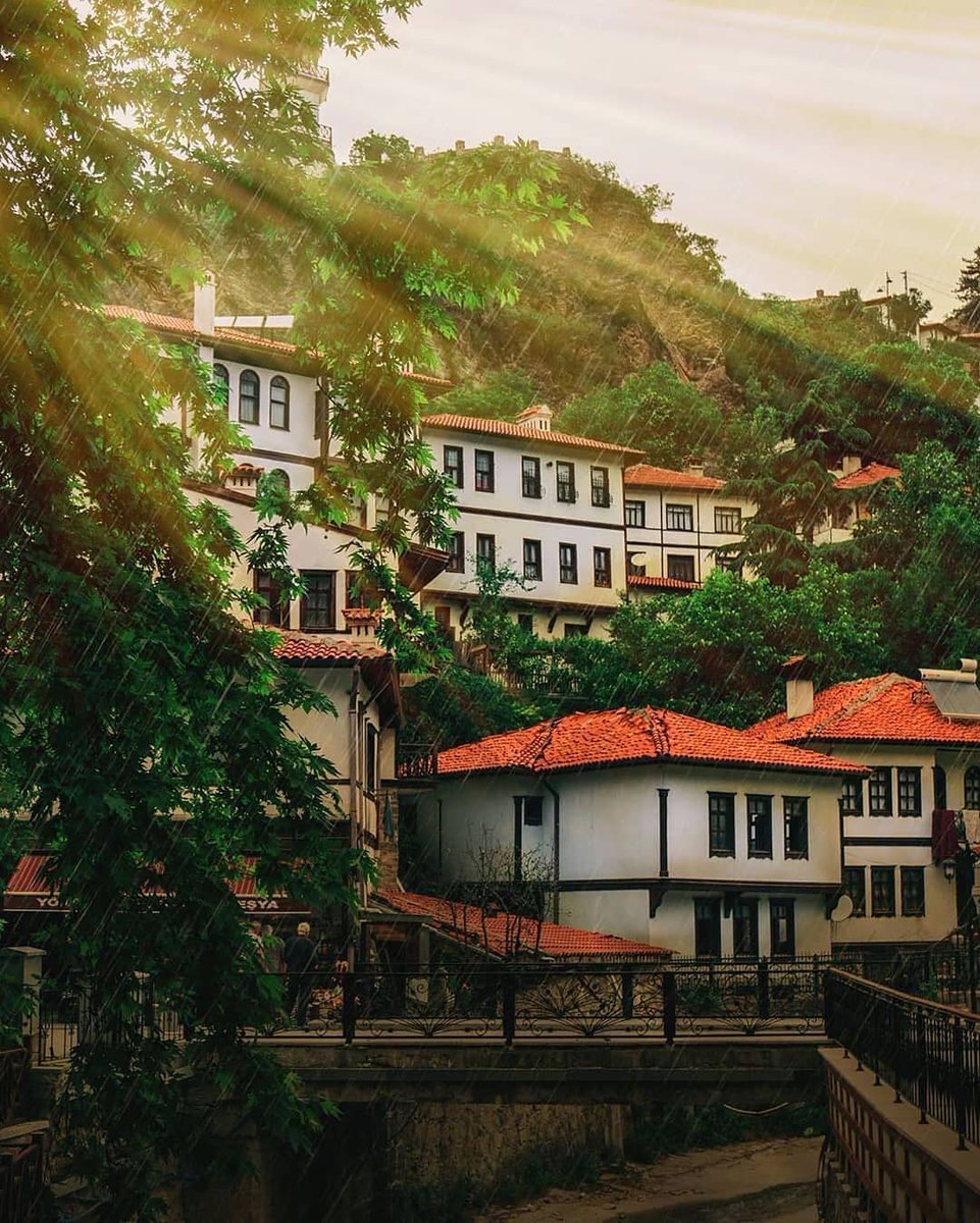 wanderlusttraa's tweet photo. #İstanbul https://t.co/IsaIhKdyDB) https://t.co/IsaIhKdyDB) https://t.co/IsaIhKdyDB)                                    .  #turkeytravel, #wanderlustturkey, #turkeytours, #Turkey https://t.co/Nqjy6pRKZW