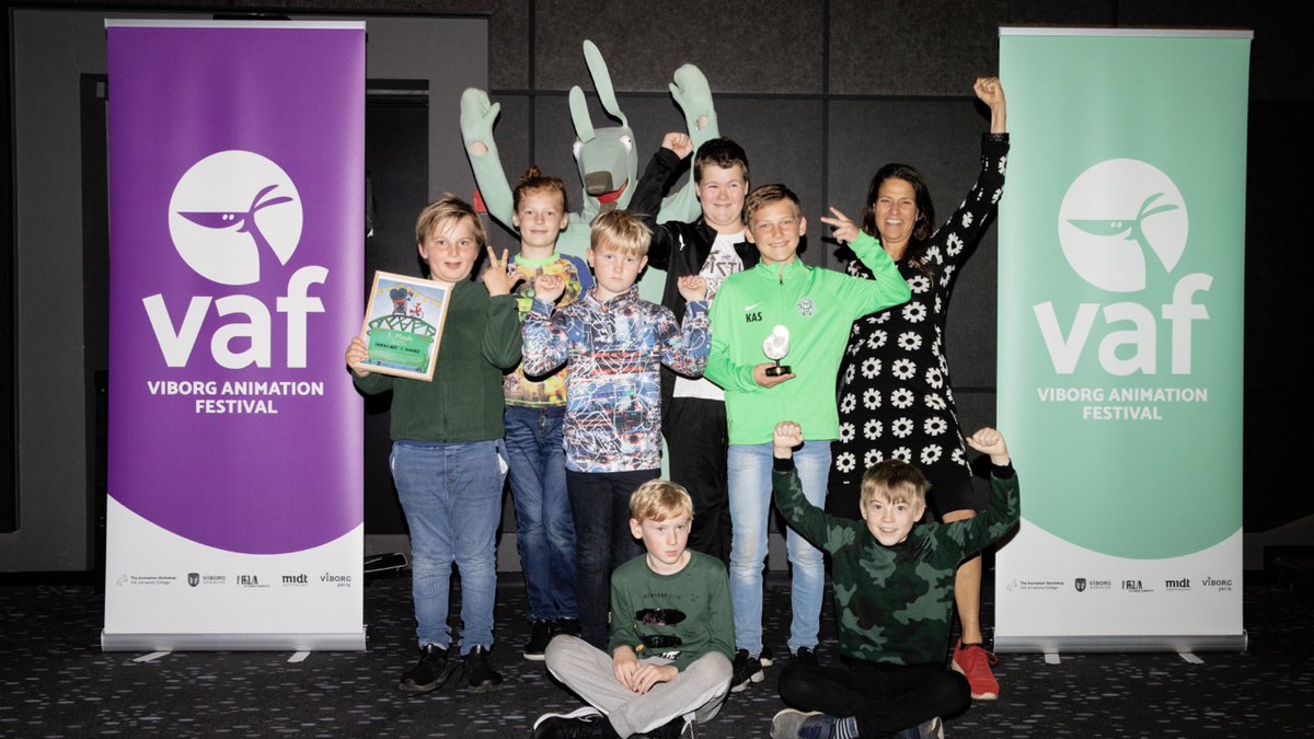 InvestinViborg's tweet photo. 500 børn gav den i dag gas til til #VAF2019 ‘s #skole -konkurrence #ANIMOK! Her så de egne film i biffen og var til workshops i #tegning #animation, #gamedesign #drama mv. #dkgame #dkudd #krativitet #uddannelse @VIAuniversity https://t.co/UcbVLUENC0