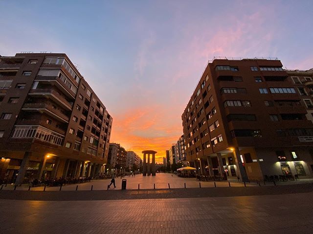 javierelipe's tweet photo. Off #madrid https://t.co/ECLiLAJLLL https://t.co/5Q0gIGGKjZ