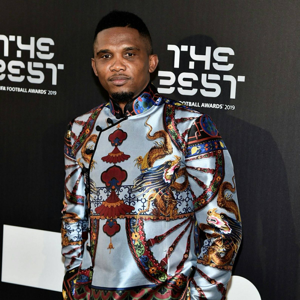 CAF_Online's tweet photo. 🏅Our legend @setoo9 The African player of the year 2003,2004,2005 and 2010 is here in style  #TheBestAwards https://t.co/otzIJMVvgY