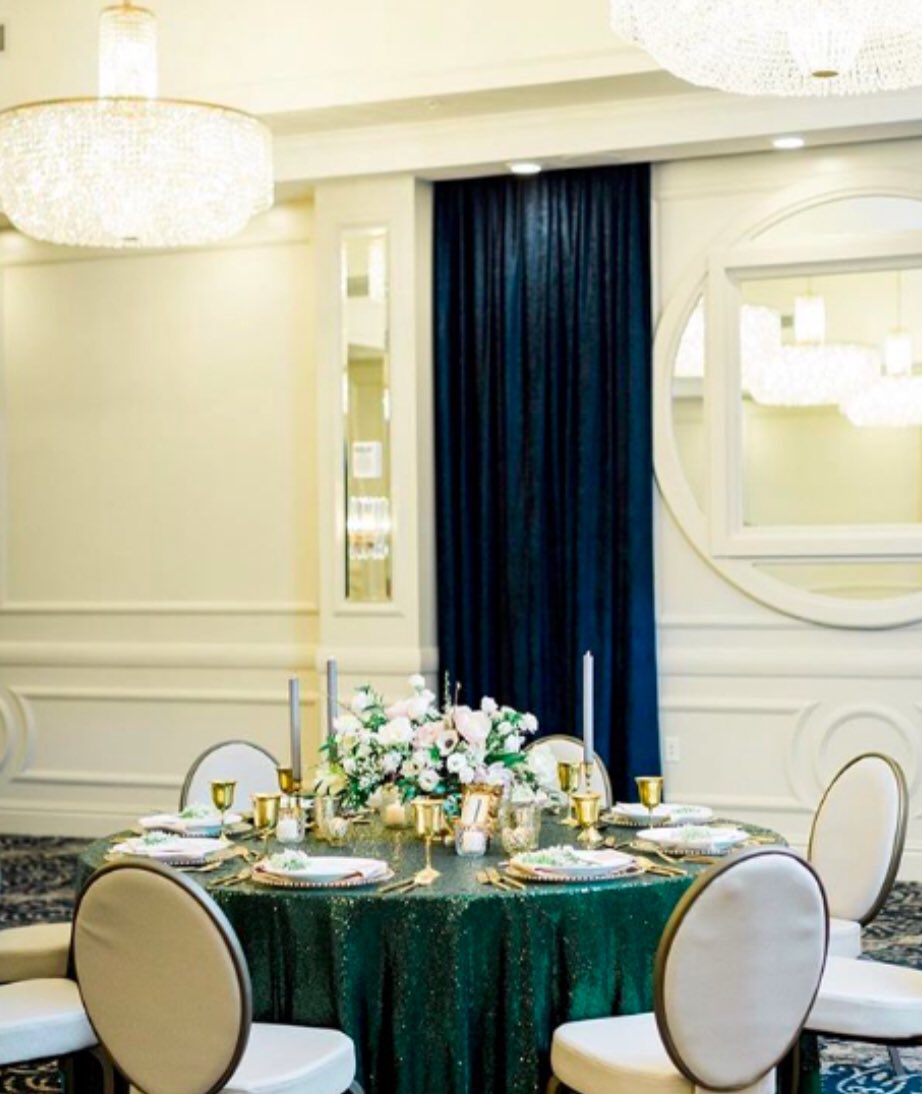 Hotel Saint Louis tweet media