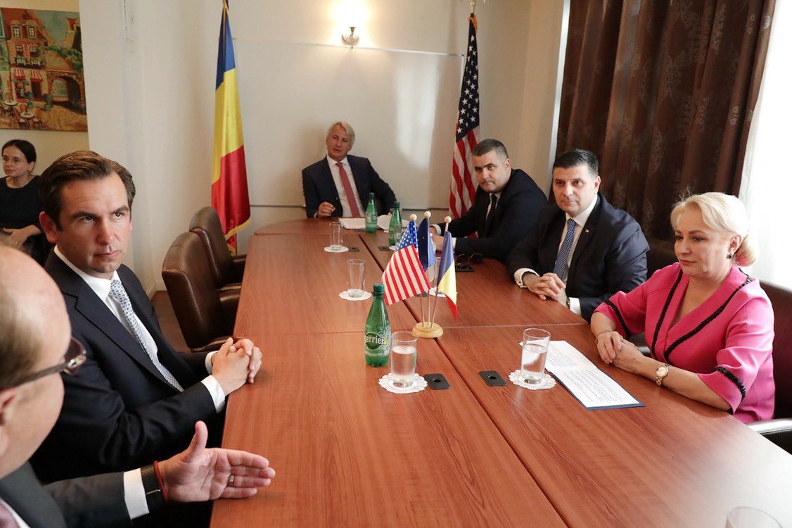 AlexPetrescu75's tweet photo. Meeting today in NY, @StevenFulop, the Mayor of JerseyCity. Talking about the 40000+ #Romanian community in #JerseyCity and about #5G roll out from an admin perspective. 🇷🇴 &amp; 🇺🇸 https://t.co/zHu7v1L3WH
