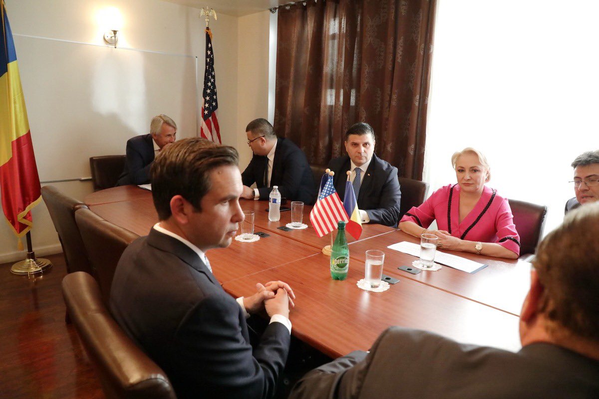 Meeting today in NY, <a href="/StevenFulop/">Steven Fulop</a>, the Mayor of JerseyCity. Talking about the 40000+ #Romanian community in #JerseyCity and about #5G roll out from an admin perspective. 🇷🇴 &amp; 🇺🇸