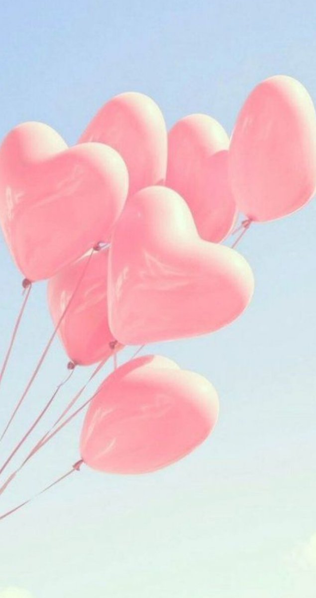 RiyaNarayan6's tweet image. @trishiduttaa  Eat lotss of cake ( I know I am gonna get a punch for this but still..🤭) 

I have brought this cake specially for my Billi 🤧 

Enjoy your day to the fullest and Party hard 🤩