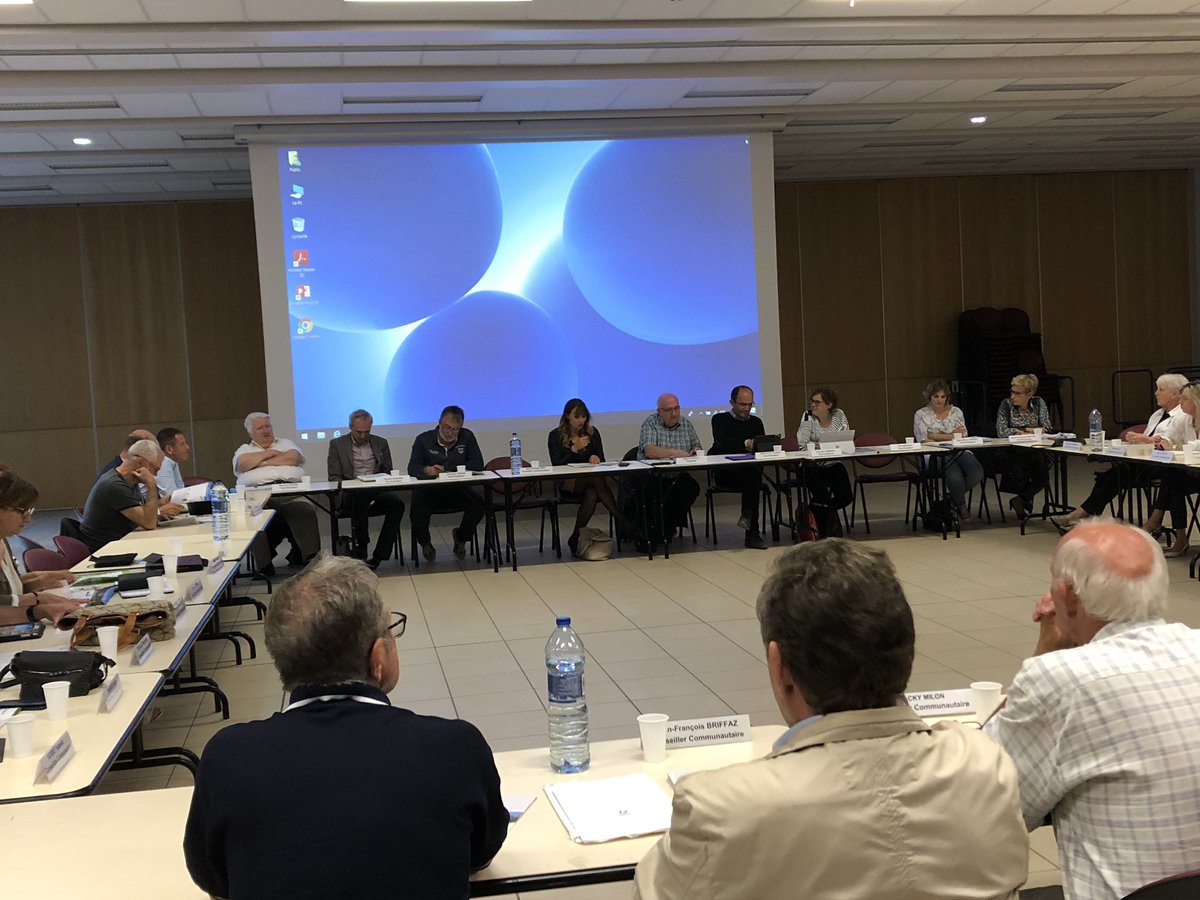 noel_sylviane's tweet photo. Beaucoup de plaisir à retrouver mes #collègues de la @2CCAM, #EPCI où j’ai siégé pendant 5 ans comme VP avec des échanges riches portant sur la gestion des gens du voyage, les #propriétés #dégradées, les #recours #abusifs sur des projets communaux, la #survie des #écoles #rurales https://t.co/chOvIDymL3