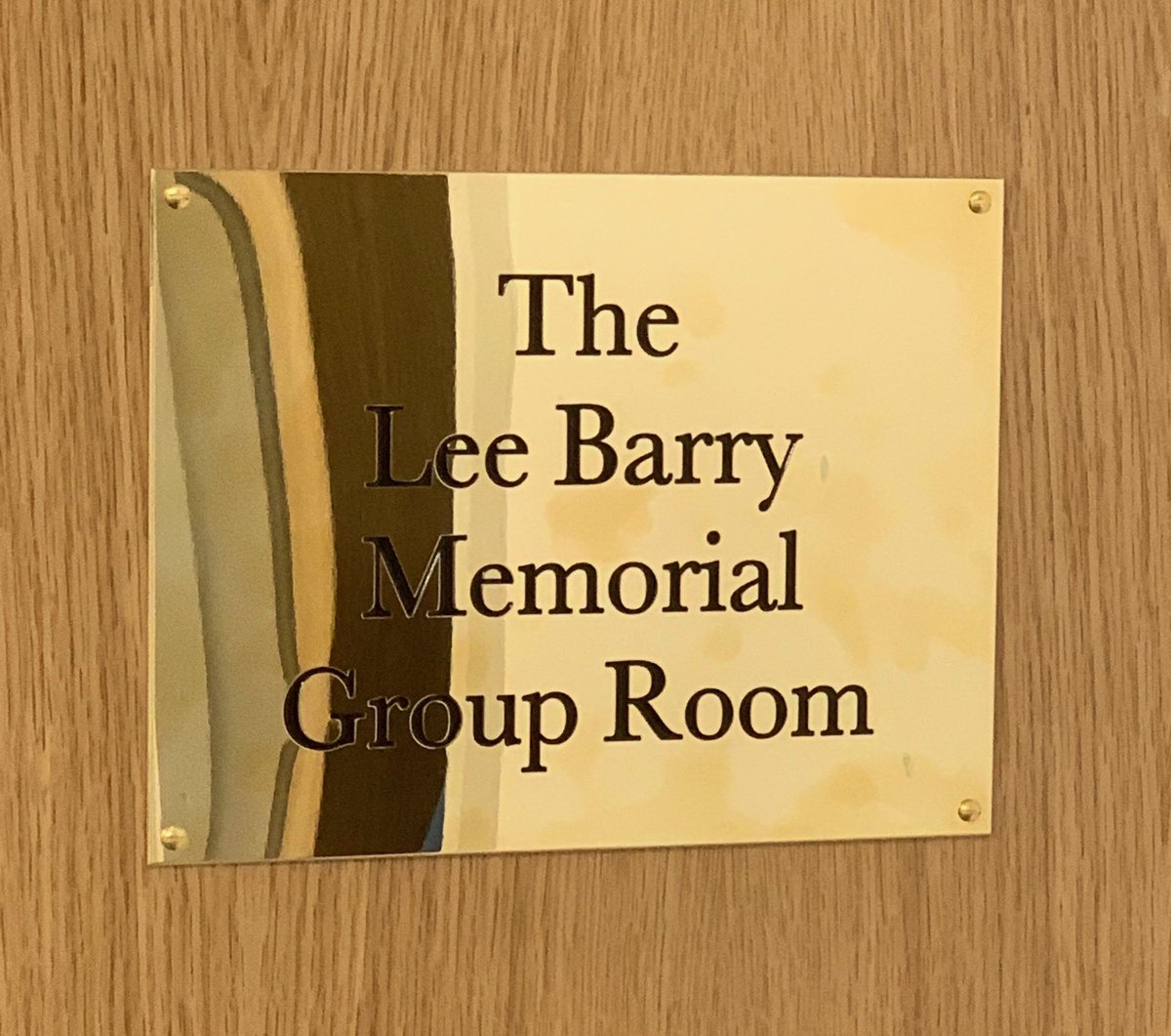 WarwickshireCGL's tweet image. As part of #recoveryweek our #Nuneaton team dedicated the group room to Lee Barry a Recovery Coordinator who sadly passed away this year. The plaque was unveiled by Dee, Lee&apos;s wife.
The White Ensign commemorated Lee&apos;s life in the Royal Navy.