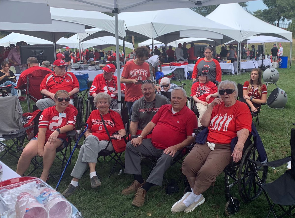 WoodedGlen2900's tweet photo. Trilogy Travel Club hosted an amazing day filled with Buckeye football! @TrilogyLiving https://t.co/QamwEyR0Q2