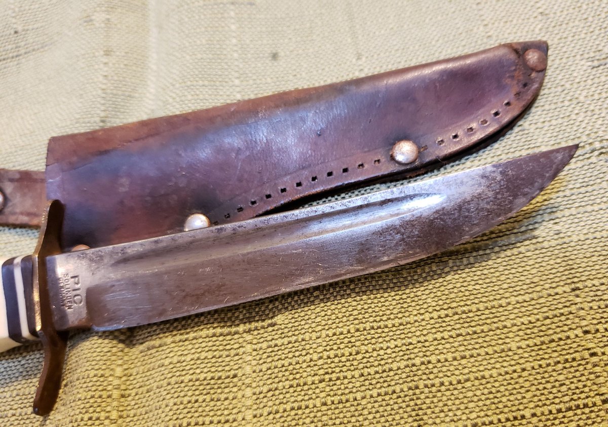 atticesoterica's tweet photo. Vintage Pic Solingen Germany Fixed Stag Handled Blade Belt Knife Hunting Fishing Leather Sheath https://t.co/df9QQpv8F5 #AtticEsoterica #Etsy #Vintage #BeltKnife https://t.co/8NEwOIHdEK