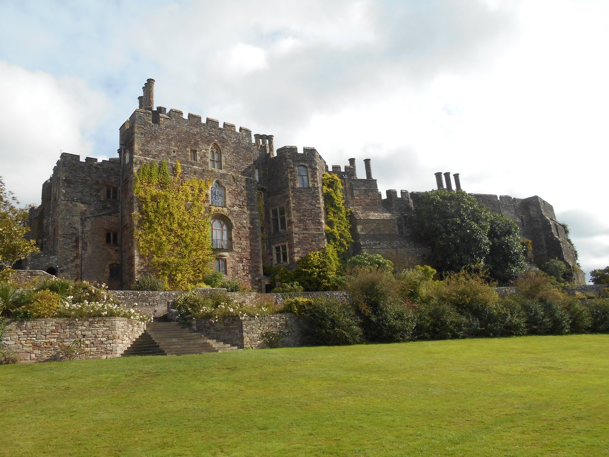 PendockPrimary's tweet photo. Thank you for having us @berkeleycastle! #schooltrip #fun #castles #topic #offsitelearning https://t.co/i9gcOTEbj4