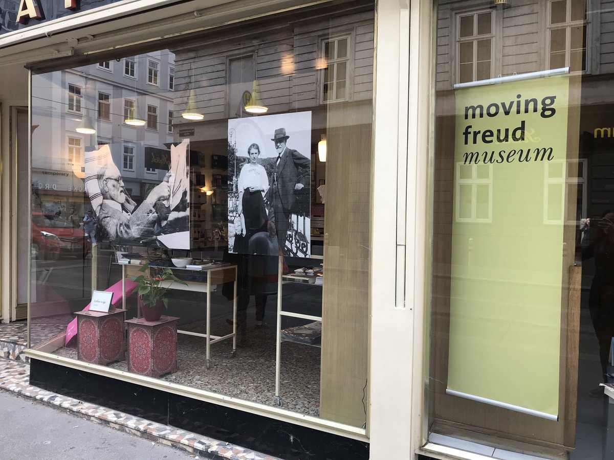 ctinemd's tweet photo. When visiting #Vienna, every #psychiatrist must visit the old stomping grounds of #Freud, one of the father of #psychoanalysis! #globalhealth #psychiatry #medicaleducation #austria #fidler @atobiamd https://t.co/djnTc28B3x