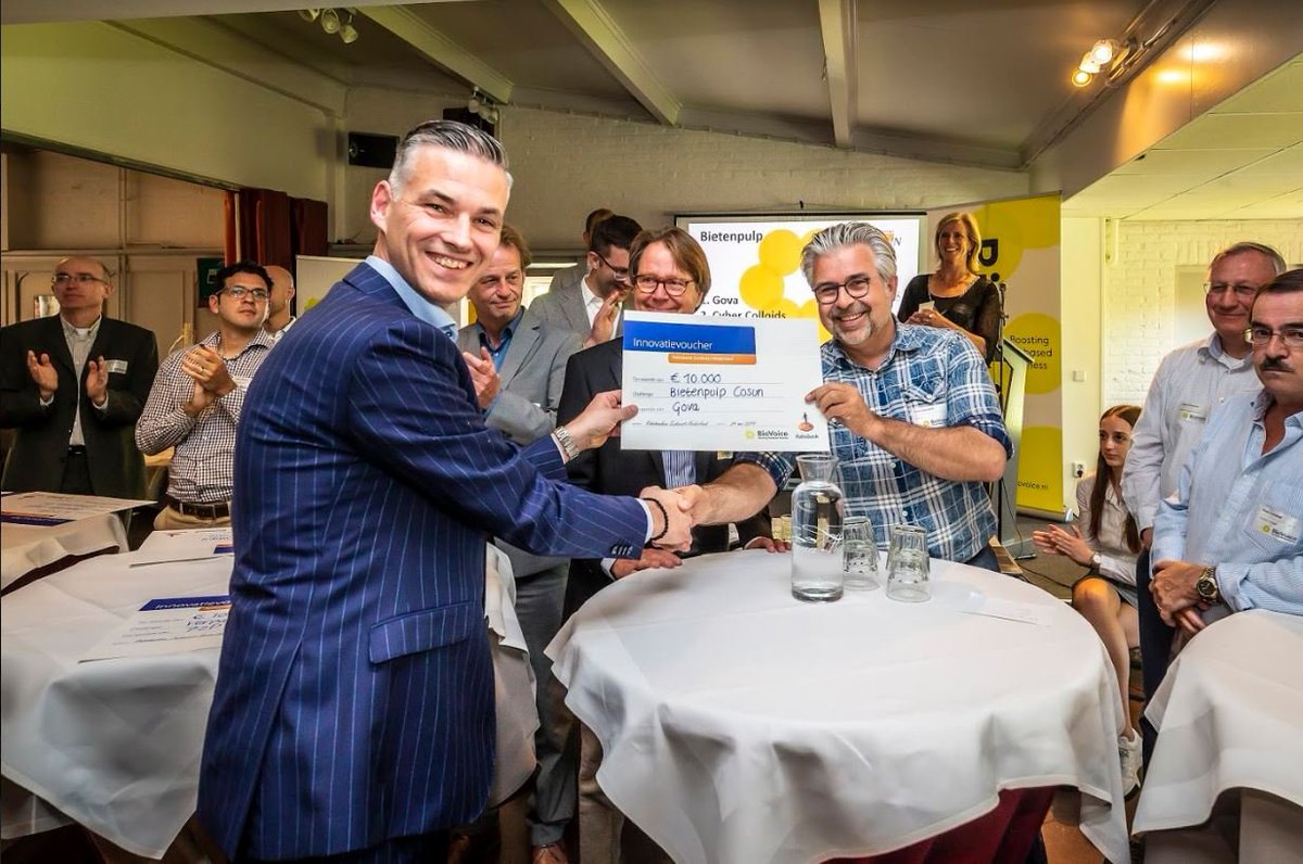 Een natuurlijke gewasbeschermer o.b.v. reststoffen uit  suikerbieten en laurier? Laurierkweker @CharlGoossens en suikerproducent Cosun @CosunInfoknip onderzoeken samen de mogelijkheden. bit.ly/2kRQSSM  #innovatiechallenge #biobased <a href="/RaboZWB/">RaboZuidwest-Brabant</a>