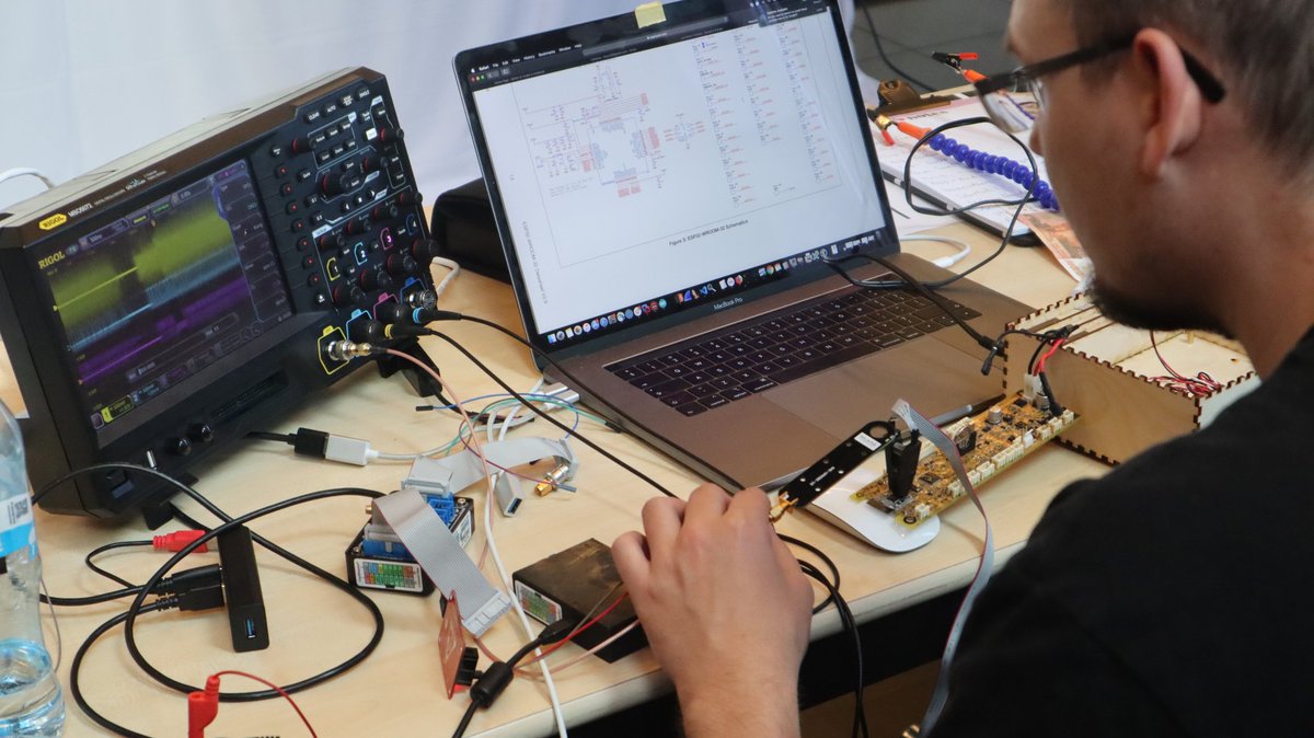 hardwear_io's tweet image. Some crazy things going on at the #HardPwn.
Join us &amp;amp; #HackFearlessly!

#hw_io #hardwear_io