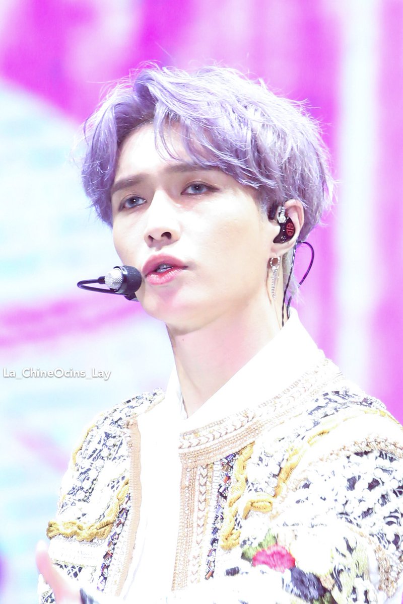 Layzhang90's tweet photo. #엑소 #레이

별명이 킹오브 차이나라셨는데
차이나만 해당되는게 아닐듯..
미쳤나봐 마지막사진 되게 오묘한게 예쁘신데 진짜 조각같으세요.
렌즈 진짜 잘 어울린다.
미치게 잘생겼어요 그냥 잘생겼어 https://t.co/6x93VhcpYs