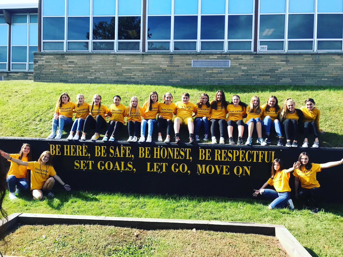BInfante117's tweet photo. Awesome first day of training with the Macopin Ambassadors!! 💛🖤 https://t.co/IivOTaAb1K