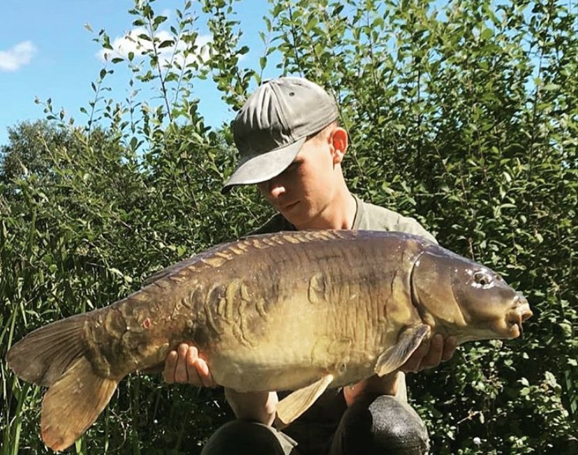 incrediblebaits's tweet photo. Tyler has been out using incredible baits for the first time resulting this the chunky 22lb mirror. Caught using a TheTrap wafter in the margins.
#incrediblebaits #bait #TheTrap #pellets #boilies #popups #wafters #solidbags #pva #fishingbait #fishing #carpfishing #mirror #carp https://t.co/OTz9QUN8cV