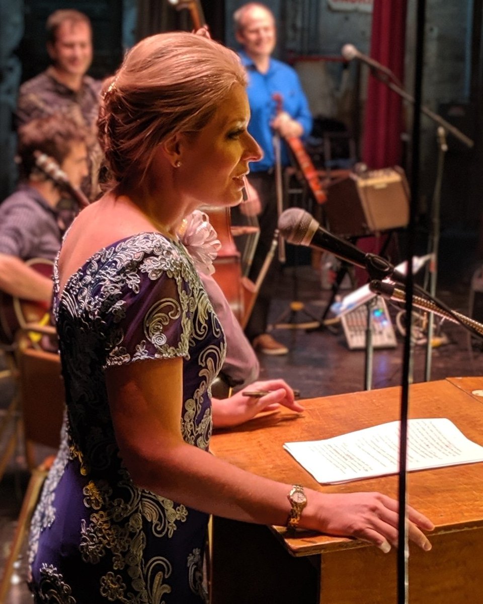 CanOfSpaghetti's tweet photo. Monday morning shout out to @kristin_volk... she did a great job as emcee for the  @CogswellHall benefit Saturday night! Since 1908 this organization has been providing a permanent solution to homelessness for disabled and economically disadvantaged #Cleveland residents. https://t.co/BlgYDp3HgT