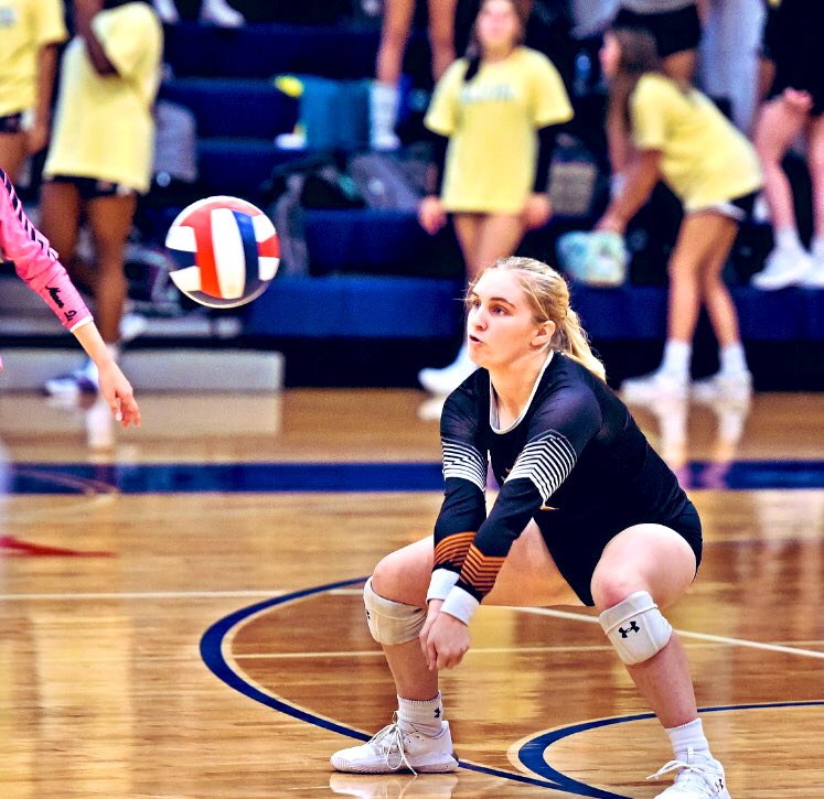 AlvinJacketVB's tweet photo. 🖤🐝🧡🏐
💥DISTRICT Game 
 🐝 vs Clear Falls

🗓 Tuesday, September 24th

⏰Fresh A - 4:15p
⏰Fresh B - 5:45p
⏰JV - 4:45p
⏰Varsity - 6:00p

📍Clear Falls High School

#committed #BuildTheNest #JacketFight #JacketPride https://t.co/lx1F28TKzT