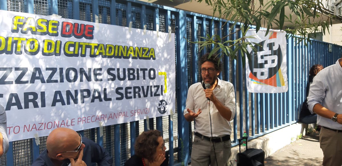 CLAP_RM's tweet image. Sotto sede di @ANPALServizi assemblea iscritti @CLAP_RM.
Nonostante @CatalfoNunzia ci abbia convocato al @MinLavoro, l'azienda continua a non riconoscere uno dei sindacati più rappresentativi.
Chiediamo una immediata stabilizzazione delle e dei precari.
#redditodicittadinanza