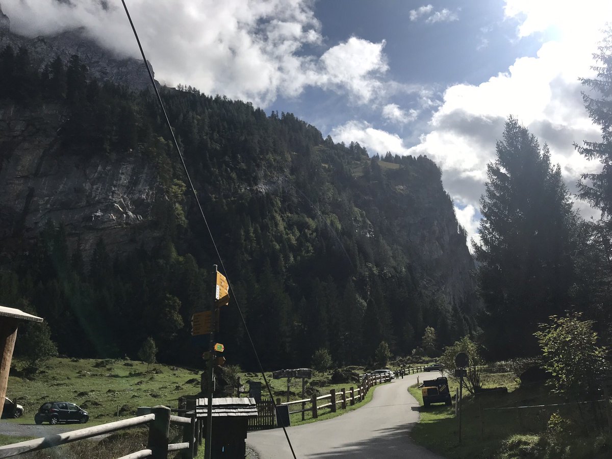 steve_munby's tweet image. What a privilege to be in the mountains of Switzerland today working with an impressive group of leaders in the the Nord Anglia Aspirant Principals Programme @NAEducation Talking about “Imperfect Leadership” and learning a lot from their experiences of leadership internationally