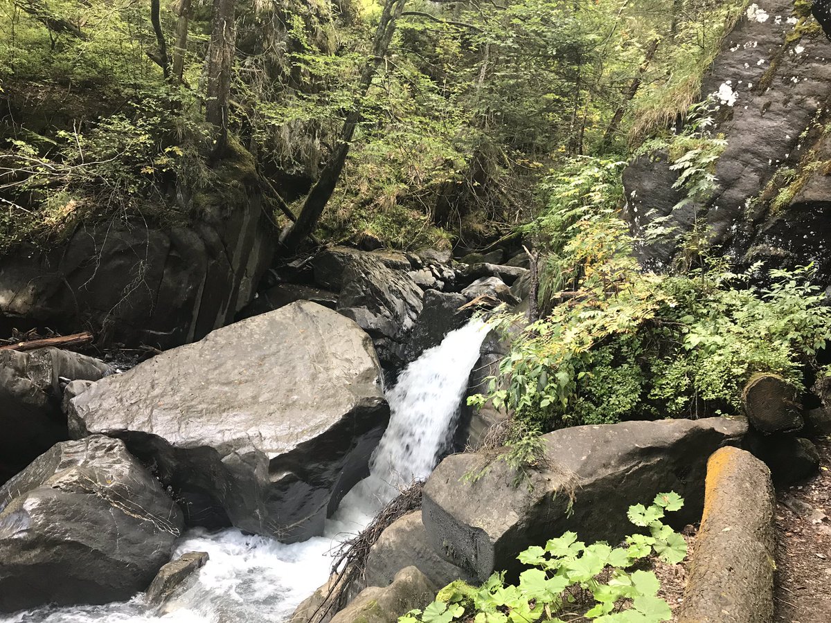 steve_munby's tweet image. What a privilege to be in the mountains of Switzerland today working with an impressive group of leaders in the the Nord Anglia Aspirant Principals Programme @NAEducation Talking about “Imperfect Leadership” and learning a lot from their experiences of leadership internationally