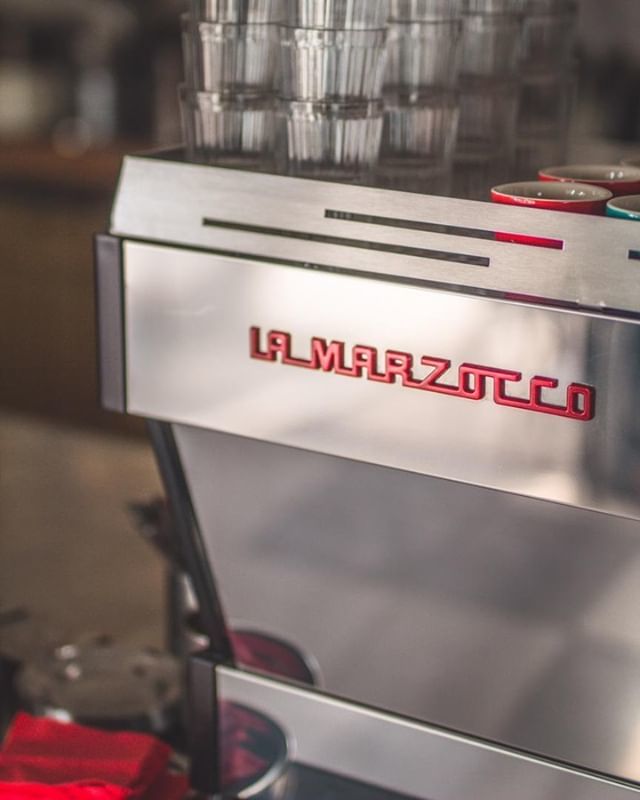 lamarzocco's tweet photo. Our Linea PB, named after Piero Bambi includes the Piero Group Caps.
Water never leaves the coffee boiler during the brewing process, eliminating instability.
📷 by @nyn.sii at @rood.cafe
#lineapb #lamarzocco https://t.co/GjTDtZKVb2 https://t.co/vO2iP3kWU8