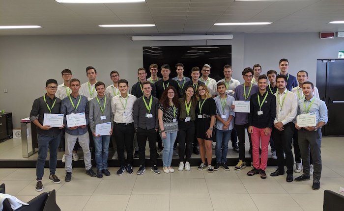 LuinoNotizie's tweet photo. #Elmec premia i migliori talenti digitali degli #IstitutiTecnici, tra loro anche due #luinesi
https://t.co/UGchEEmvP5 https://t.co/5ZxDmFGUOc