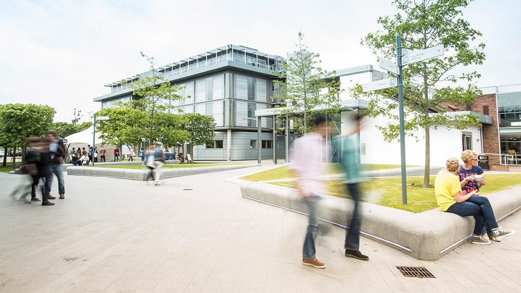 We’ve been named as the Top Modern University 🎓in the South West, with sector leading scores in student experience and teaching quality, according to @thesundaytimes 🏆 . Find out more at aub.ac.uk/good-universit…. 
#AUBMAKERS