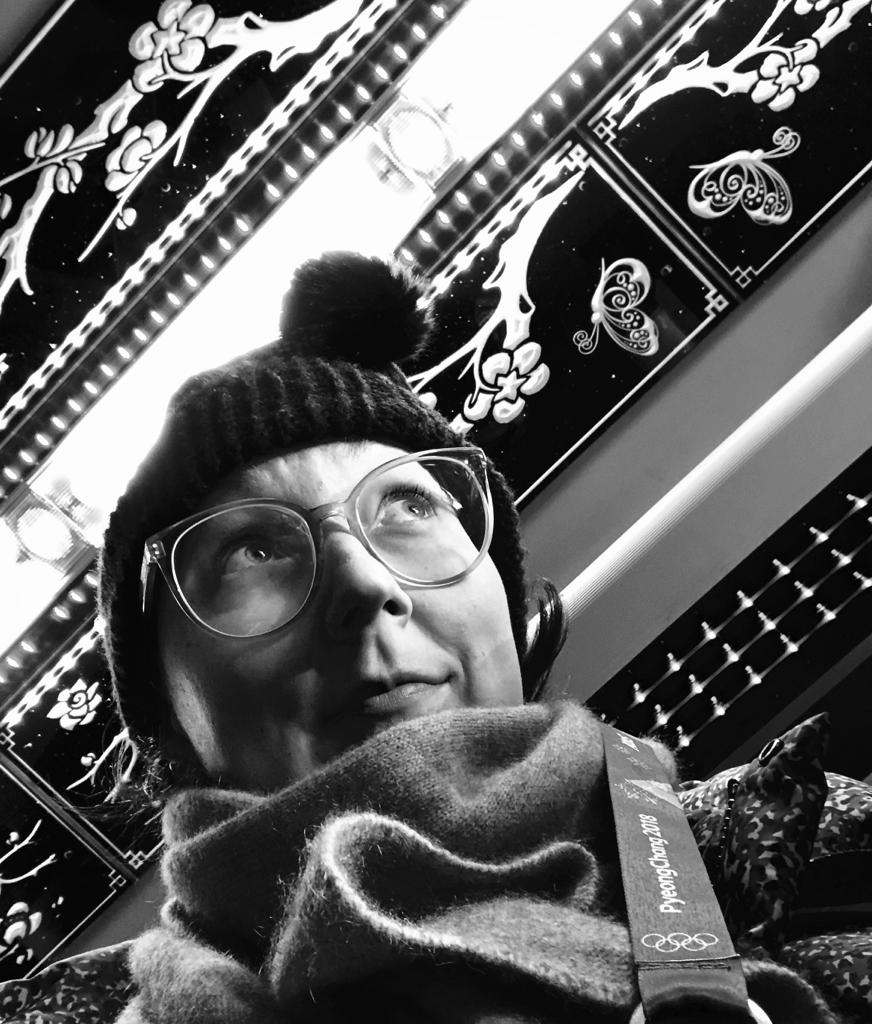 Riikka Räisänen (@riikka_raisanen) on Twitter photo Saamme uuden työkaverin: maanmainio Elina Paasonen <a href="/eelinpaas/">Elina Paasonen</a> aloittaa Ylen uutis- ja ajankohtaistoimituksen verkon erikoisjoukon eli Plus-deskin vetäjänä! Datajournalismia, näyttävää visuaalista featurea ja muuta mobiiliajan tarinankerrontaa. Lämpimästi tervetuloa taloon! 😊👍 Saamme uuden työkaverin: maanmainio Elina Paasonen <a href="/eelinpaas/">Elina Paasonen</a> aloittaa Ylen uutis- ja ajankohtaistoimituksen verkon erikoisjoukon eli Plus-deskin vetäjänä! Datajournalismia, näyttävää visuaalista featurea ja muuta mobiiliajan tarinankerrontaa. Lämpimästi tervetuloa taloon! 😊👍