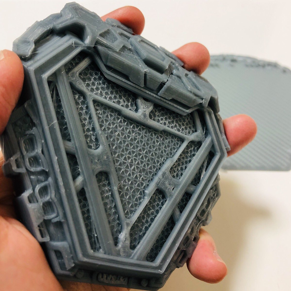 Hachi_Cube's tweet image. 見た目だけで作ったからプリントするには適さないデータだと思うけど…えーいやってしまえー！ってプリントしちゃった！リアクター！
出たよー！およそ9時間半で！
 #Adventurer3