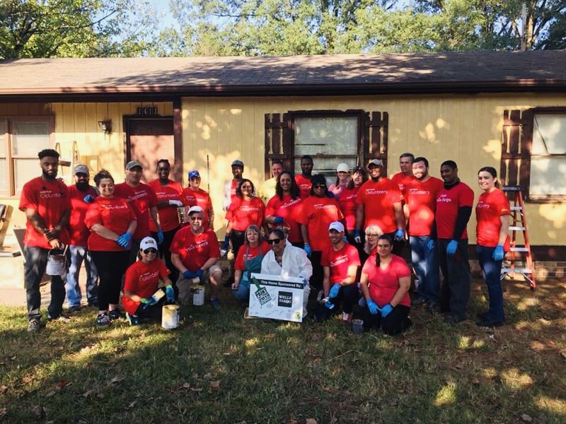 #WFVolunteers <a href="/WellsFargo/">Wells Fargo</a> give back during  <a href="/CHSGuilford/">Community Housing Solutions of Guilford</a>'s #Paintthetown to help  NE Greensboro residents repair their homes . #volunteering #wfdayofservice