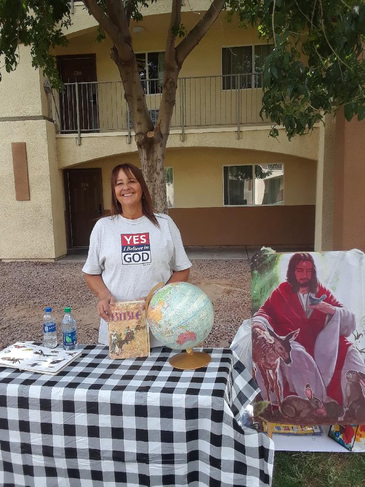 MFHLV's tweet photo. God's servants bring JESUS to 33 children at Siena Suites, Boulder Highway!  Jesus said, "Let the little children come to me!!" https://t.co/Ya60r7Yrer