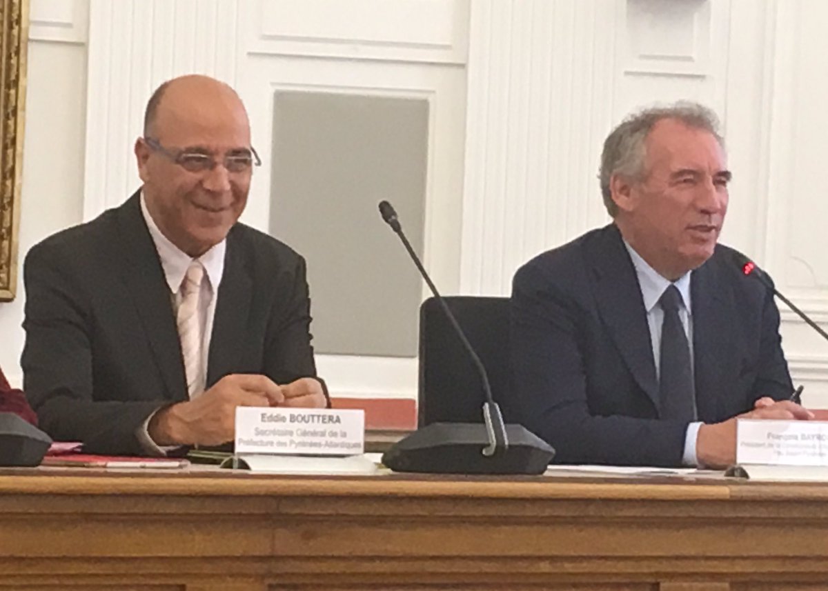 teilaryj's tweet photo. @PatrickWidmaier signe aujourd’hui la convention #PAQTE avec @bayrou président de la communauté d’agglo de #PAU #Bearn #Pyrenées et @Prefet64 et scelle l’#engagement du Territoire #Bnpparibas #Béarn au développement économique et social des quartiers prioritaires. @CrepiPyrenees https://t.co/r5NOq5i3Po