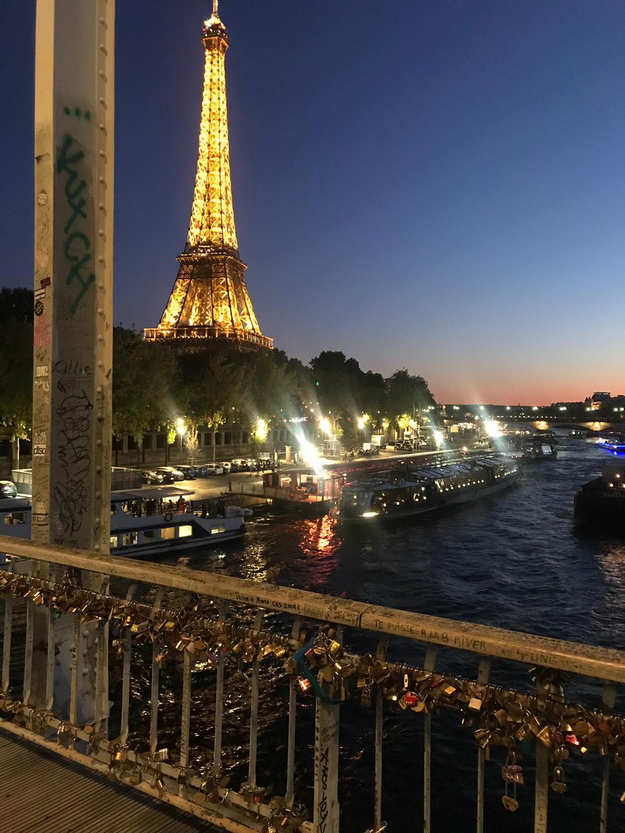 Bateau Mon Paris tweet media