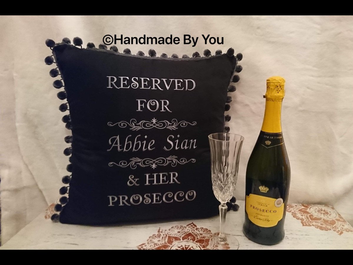 HandmadebyMary2's tweet photo. We offer a range of personalised embroidered goods, this is just some examples, pop on over to our shop for more pictures, options and information! 

https://t.co/ZIFWGD1y8C

#handmadehour
#UKGiftHour #womaninbiz #GiftIdeas #personalisedgifts https://t.co/DQl74HSAEH