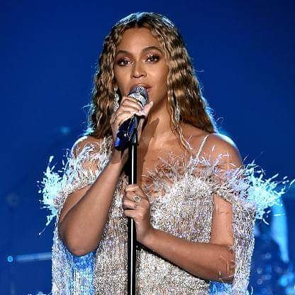 Radio11Q's tweet photo. @radio11q y #MagicInTheMorning presentan... "THE NEW OF 11Q" 🎧🕺

@beyonce fue la primera artista femenina en alcanzar la posición número 1 en ambas listas de sencillos y álbumes de éxitos de forma simultánea en los Estados Unidos y Reino Unido https://t.co/VikSn09Cjg