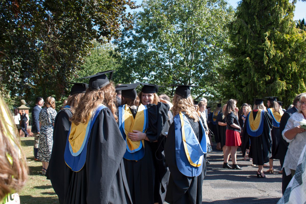 HarperAdamsUni's tweet photo. Last Friday was graduation at Harper. It was a fantastic, sunny day of celebrations.

See some of this year's social media highlights from the day ⬇️
https://t.co/oG1PhjO87X https://t.co/VtyDH0NDHv