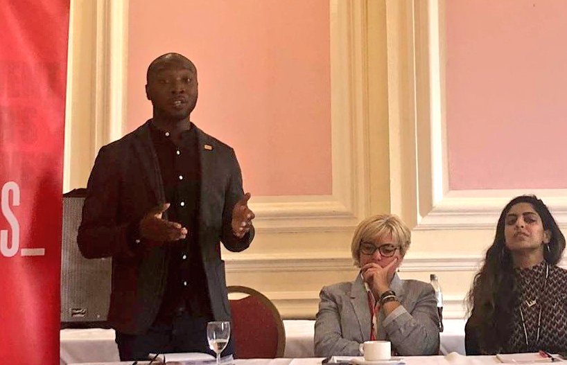 FFSake_'s tweet photo. @Jason_Arthur at the #LabourSay fringe at #Lab19, speaking about why young people across the UK overwhelmingly back a #PeoplesVote 👇 https://t.co/R8qlHnXBrj