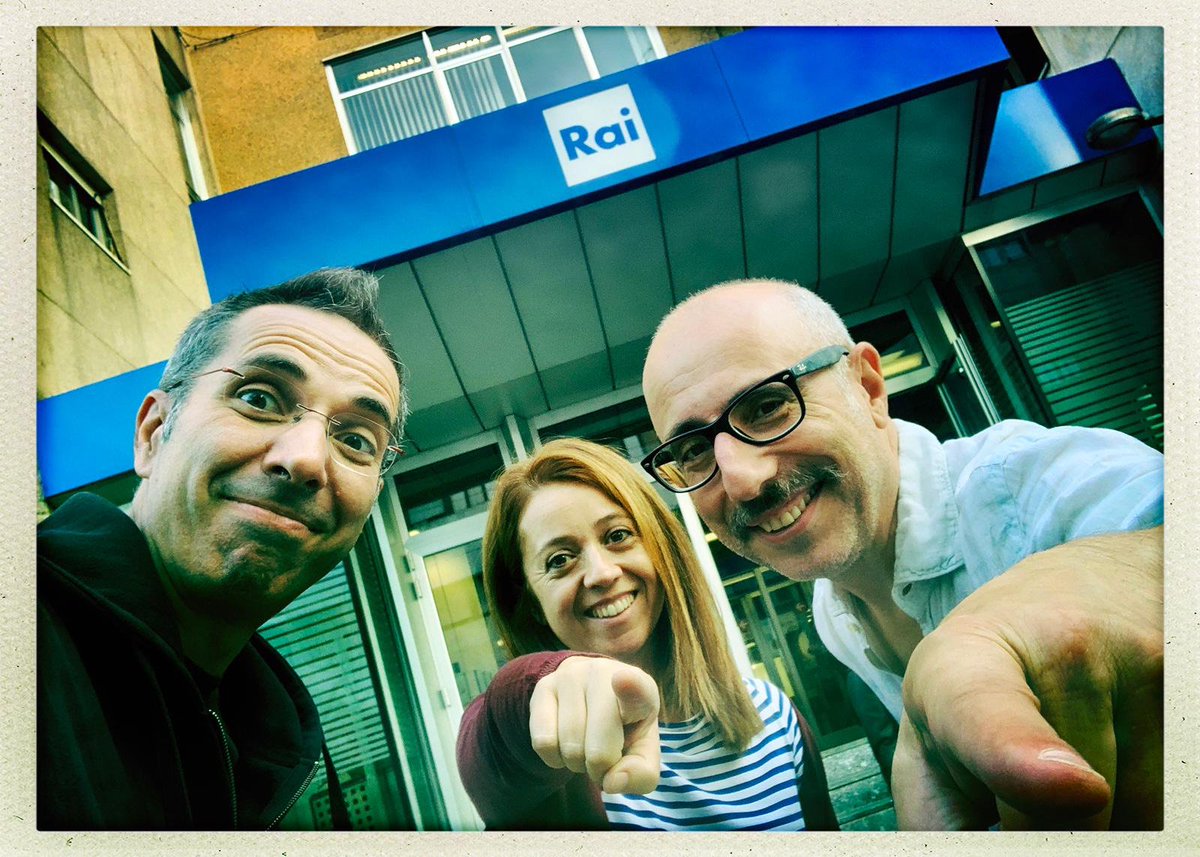 Sì, diciamo proprio a te! Tu che questa mattina non riesci proprio a svegliarti. La squadra di <a href="/CaterpillarAM/">Caterpillar AM</a> è qui apposta! Chi ritwitta (e ci ascolta), avrà una giornata da supereroe!

<a href="/FSolibello/">Filippo Solibello</a> <a href="/nonsolomamma/">elasti</a> <a href="/marcoardemagni/">Marco Ardemagni</a> ON AIR 6-7:30 su #Radio2 📻 bit.ly/Radio2ONAIR