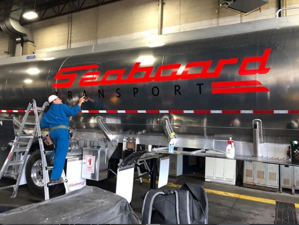 dixie_signarama's tweet photo. Custom Vehicle Wrap for @SeaboardT
https://t.co/kcVTrCdZQB
#signaramadixiecanada #signboard #sign #signage #signmaker #signinstallation #signcompany #signproduction #signarama_dixie #wrapping #carstickers #truckwrap #vehiclewraps #vehiclegraphics #mississauga #vehiclewrap https://t.co/Uy51PVmoNT
