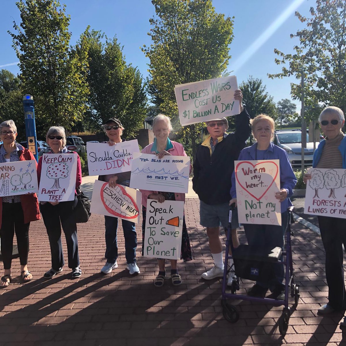 105 #GeorgeSchool students participated in the GS Climate Strike on Friday. The march was to demand action to address #climatechange before the UN Climate Summit. Before leaving campus, residents from <a href="/PennswoodVlg/">Pennswood Village</a> dropped by to share encouraging messages. #SayYesToGS
