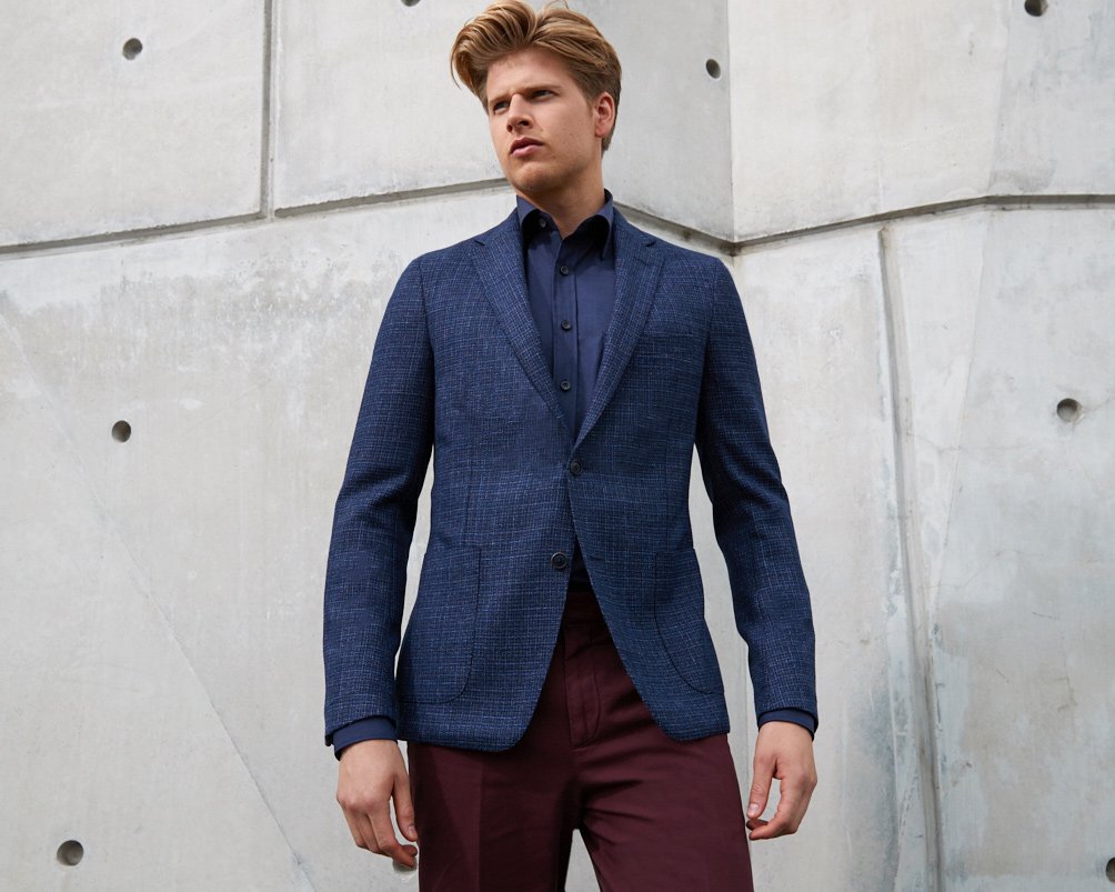 Samuelsohn1923's tweet photo. Half-lined, soft construction, designed with high and low tones that echoe denim — this is a modern alternative to the classic navy blazer. #ABScollection #passionxperformance https://t.co/LICdgQz7R6